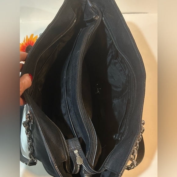 Michael Kors Black pebble Leather zipper Tote with Chain link Straps - Picture 8 of 11